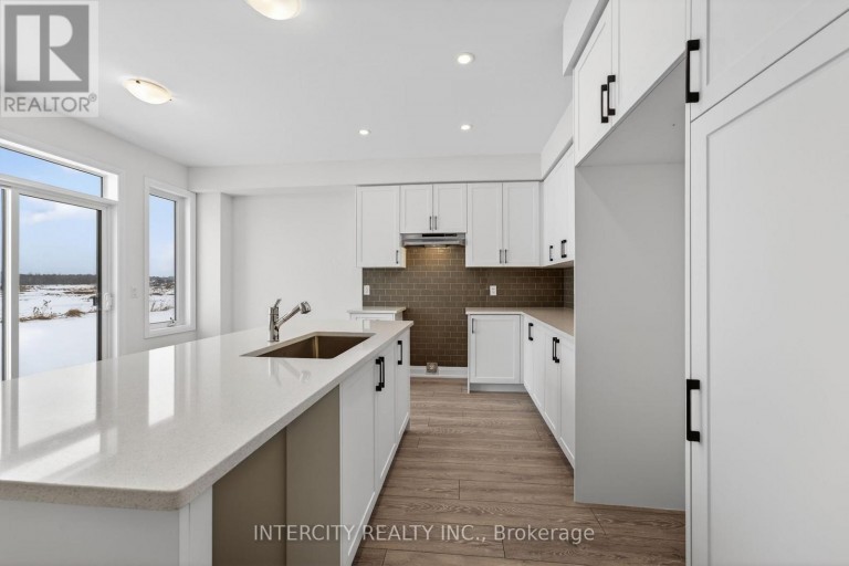 30 LEGACY CIRCLE, Wasaga Beach, Ontario, L9Z0M5