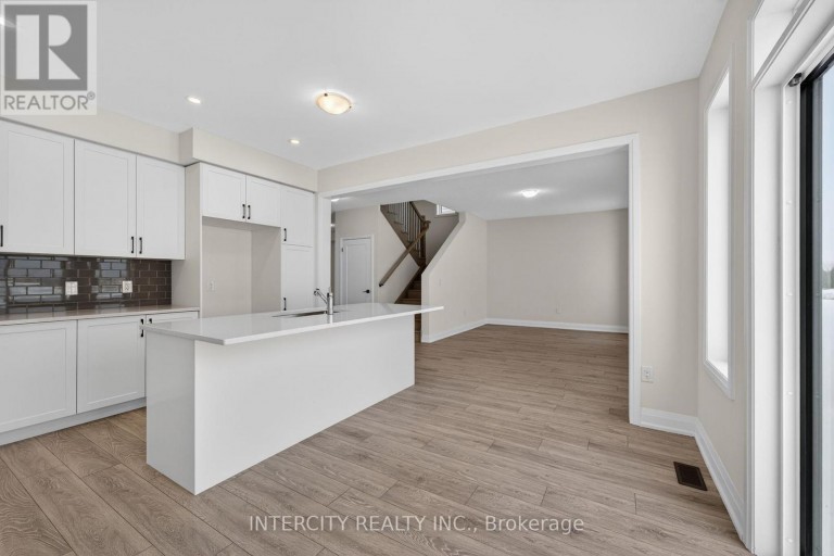 30 LEGACY CIRCLE, Wasaga Beach, Ontario, L9Z0M5