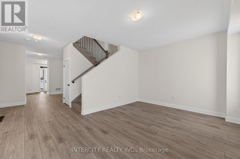 30 LEGACY CIRCLE, Wasaga Beach, Ontario, L9Z0M5