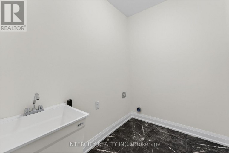 30 LEGACY CIRCLE, Wasaga Beach, Ontario, L9Z0M5