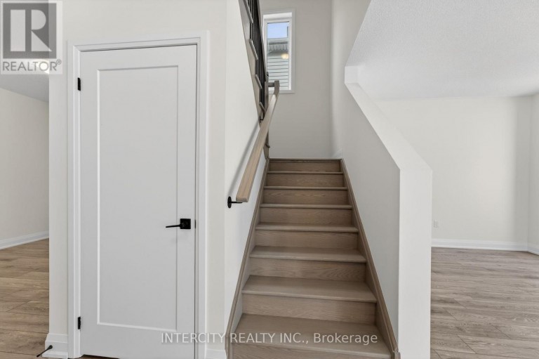 30 LEGACY CIRCLE, Wasaga Beach, Ontario, L9Z0M5