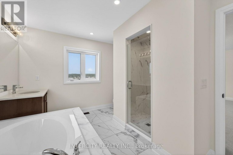 30 LEGACY CIRCLE, Wasaga Beach, Ontario, L9Z0M5