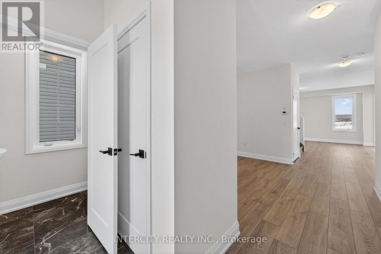 30 LEGACY CIRCLE, Wasaga Beach, Ontario, L9Z0M5