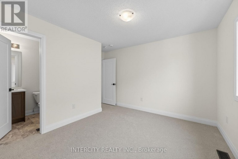 30 LEGACY CIRCLE, Wasaga Beach, Ontario, L9Z0M5