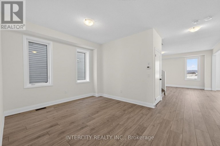 30 LEGACY CIRCLE, Wasaga Beach, Ontario, L9Z0M5