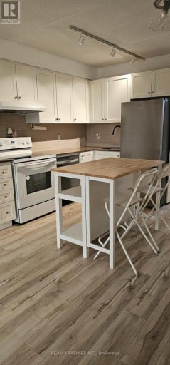 307 - 2737 KEELE STREET, Toronto (Downsview-Roding-CFB), Ontario, M3M2E9