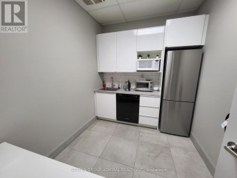 203 - 385 CONNIE CRESCENT Vaughan (Concord) Ontario photo 25