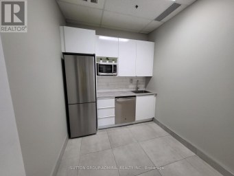 203 - 385 CONNIE CRESCENT Vaughan (Concord) Ontario photo 31
