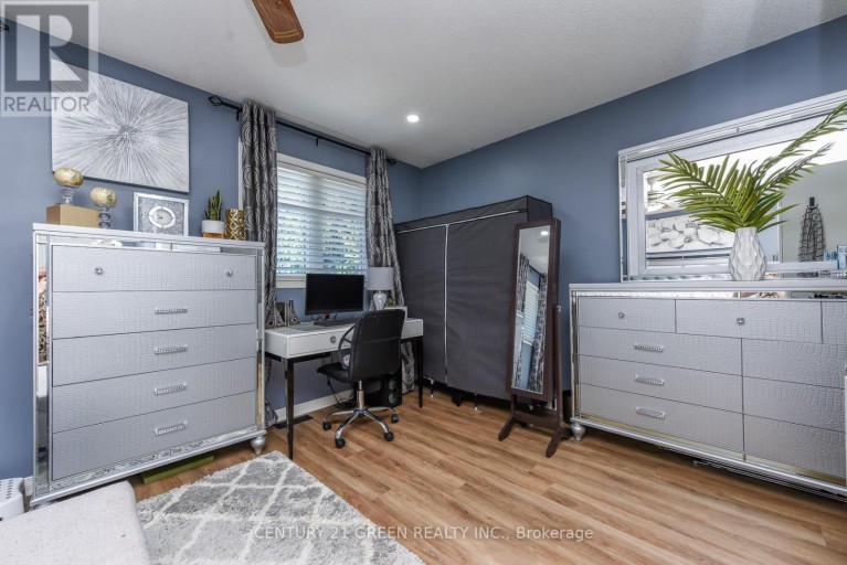 200 WINNERS CIRCLE, Brampton (Northwest Sandalwood Parkway), Ontario, L7A1M2