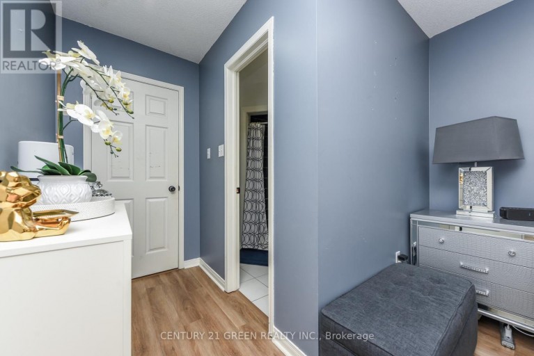 200 WINNERS CIRCLE, Brampton (Northwest Sandalwood Parkway), Ontario, L7A1M2