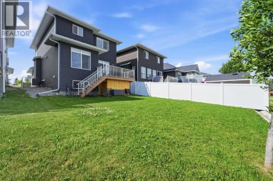 411 Rivercrest Boulevard Cochrane Alberta photo 39
