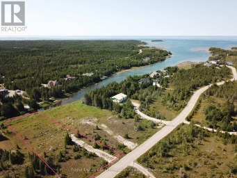 17 BAY SHORE AVE. N. AVENUE Northern Bruce Peninsula Ontario photo 1