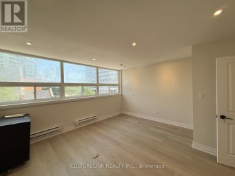 REAR 2ND & 3RD FLOOR - 5509 YONGE STREET Toronto (Willowdale East) Ontario photo 12
