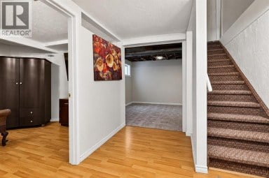 4726 44 Avenue NE Calgary Alberta photo 31