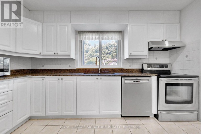67 CATHEDRAL BLUFFS DRIVE, Toronto (Cliffcrest), Ontario, M1M2T6
