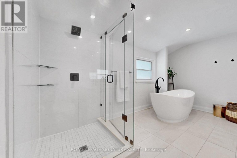 67 CATHEDRAL BLUFFS DRIVE, Toronto (Cliffcrest), Ontario, M1M2T6