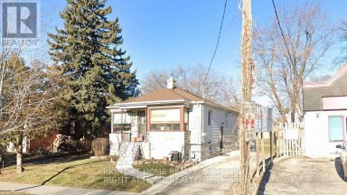 12 CONNAUGHT AVENUE Toronto (Newtonbrook West) Ontario photo 1