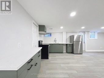 21 MAYVERN CRESCENT Richmond Hill (North Richvale) Ontario photo 37
