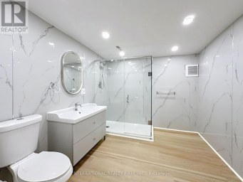 21 MAYVERN CRESCENT Richmond Hill (North Richvale) Ontario photo 44