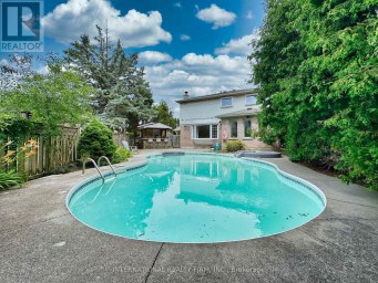21 MAYVERN CRESCENT Richmond Hill (North Richvale) Ontario photo 5