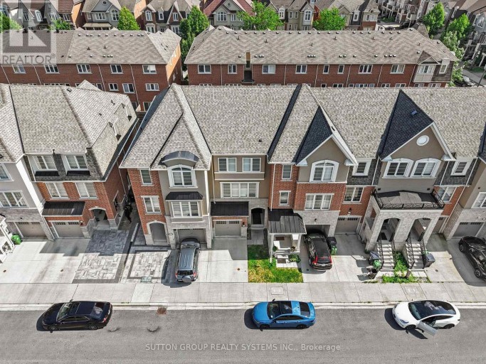 11 FUSILIER DRIVE, Toronto (Clairlea-Birchmount), Ontario, M1L0J4