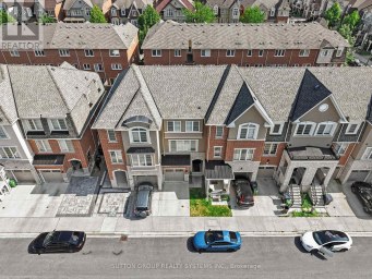 11 FUSILIER DRIVE Toronto (Clairlea-Birchmount) Ontario photo 1