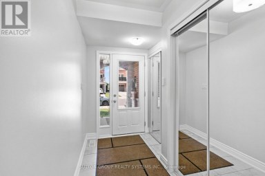 11 FUSILIER DRIVE Toronto (Clairlea-Birchmount) Ontario photo 4