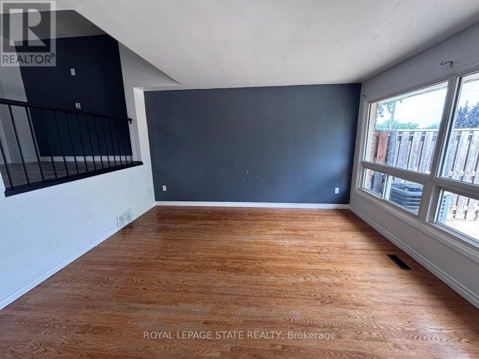 304 - 5 VIKING COURT, Grimsby (Grimsby Beach), Ontario, L3M3T8