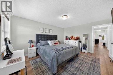 251 Hillcrest Circle SW Airdrie Alberta photo 14