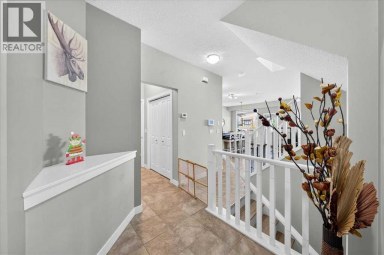 251 Hillcrest Circle SW Airdrie Alberta photo 3