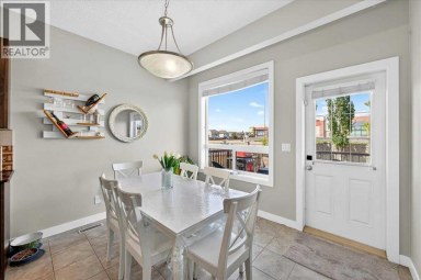 251 Hillcrest Circle SW Airdrie Alberta photo 8