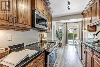 665 UPPER QUEEN STREET London South (South P) Ontario photo 13