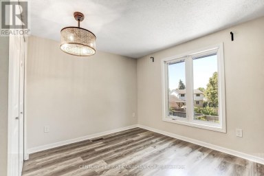 665 UPPER QUEEN STREET London South (South P) Ontario photo 18