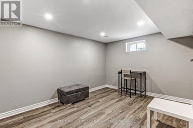 665 UPPER QUEEN STREET London South (South P) Ontario photo 32