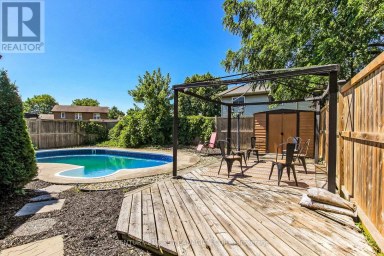 665 UPPER QUEEN STREET London South (South P) Ontario photo 33