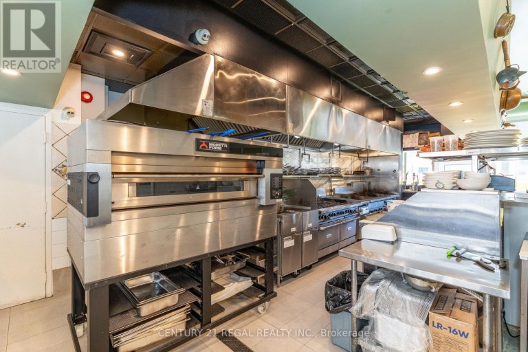 1444 DUPONT STREET, Toronto (Dovercourt-Wallace Emerson-Junction), Ontario, M6P4H3