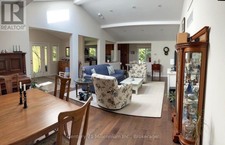 58 CEDARLANE DRIVE, Wasaga Beach, Ontario, L9Z2S1