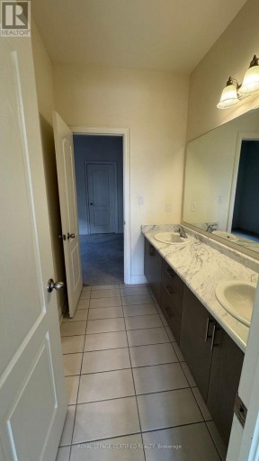 172 BLOOMFIELD CRESCENT, Cambridge, Ontario, N1R5S2