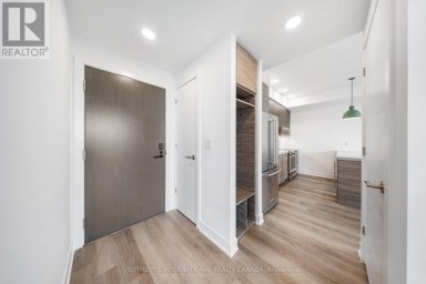 709 - 484 SPADINA AVENUE Toronto (University) Ontario photo 1