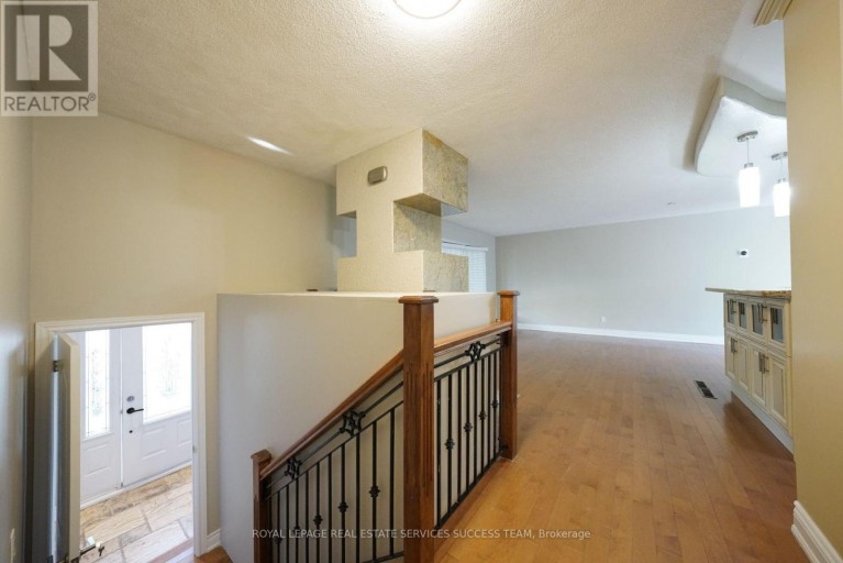 1195 HOLTON HEIGHTS DRIVE, Oakville (FA Falgarwood), Ontario, L6H2E6