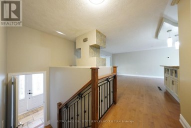 1195 HOLTON HEIGHTS DRIVE Oakville (FA Falgarwood) Ontario photo 12