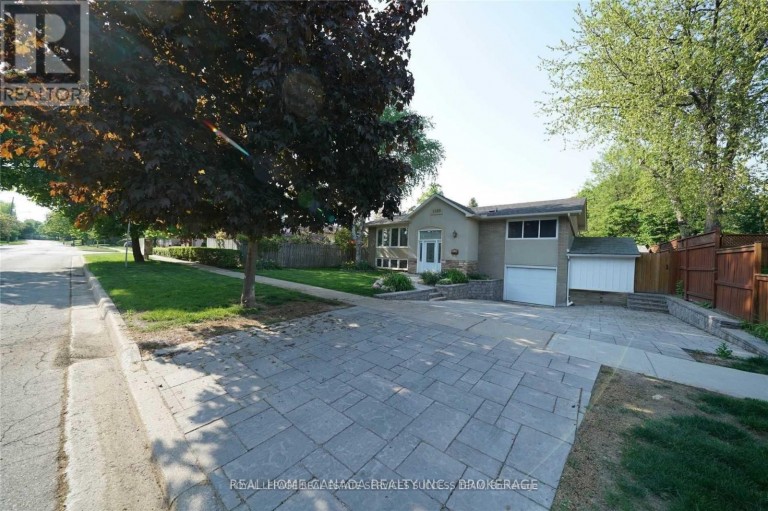 1195 HOLTON HEIGHTS DRIVE, Oakville (FA Falgarwood), Ontario, L6H2E6