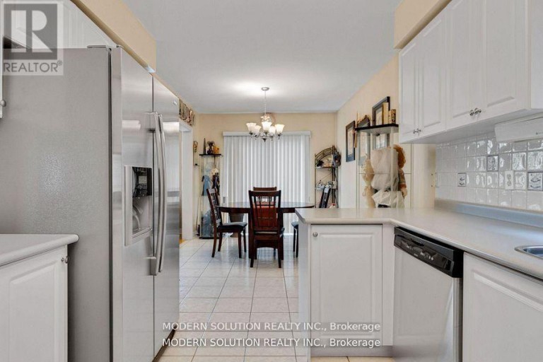 552 WILDGRASS ROAD, Mississauga (Cooksville), Ontario, L5B4H7