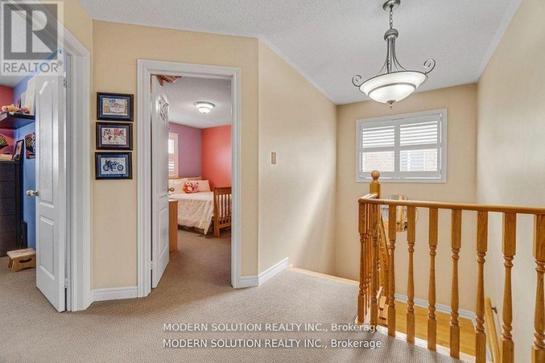 552 WILDGRASS ROAD, Mississauga (Cooksville), Ontario, L5B4H7