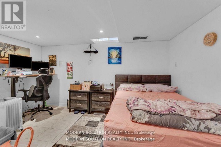 552 WILDGRASS ROAD, Mississauga (Cooksville), Ontario, L5B4H7