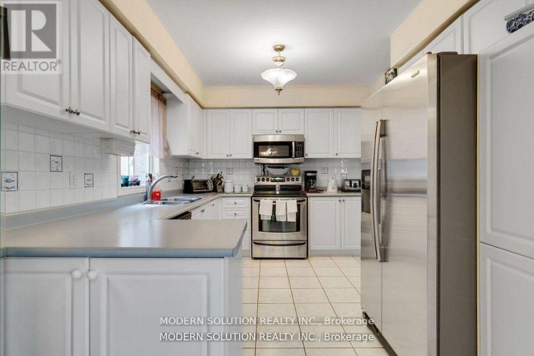 552 WILDGRASS ROAD, Mississauga (Cooksville), Ontario, L5B4H7