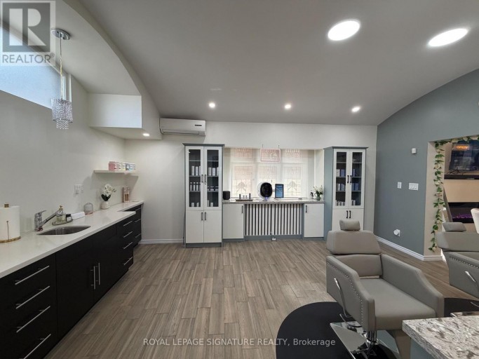 1 - 12 DUKE STREET, Hamilton (Durand), Ontario, L8P1X1