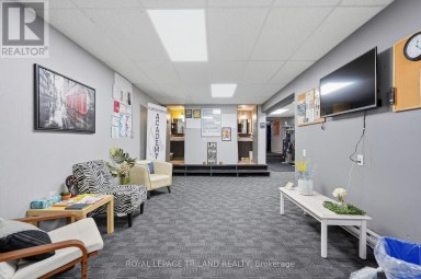 STUDIO AND OFFICES - 80 ALBERT STREET Central Huron (Clinton) Ontario photo 1
