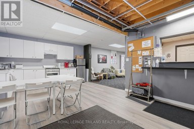 STUDIO AND OFFICES - 80 ALBERT STREET Central Huron (Clinton) Ontario photo 8