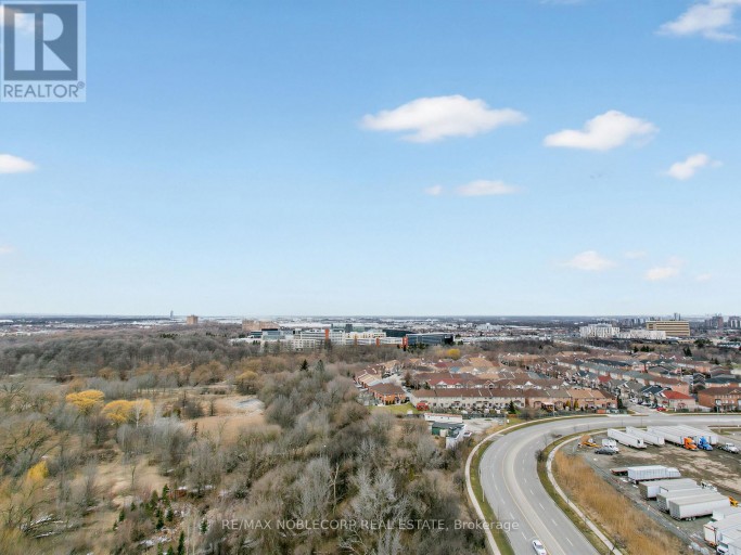 1705 - 840 QUEENS PLATE DRIVE, Toronto (West Humber-Clairville), Ontario, M9W0E7